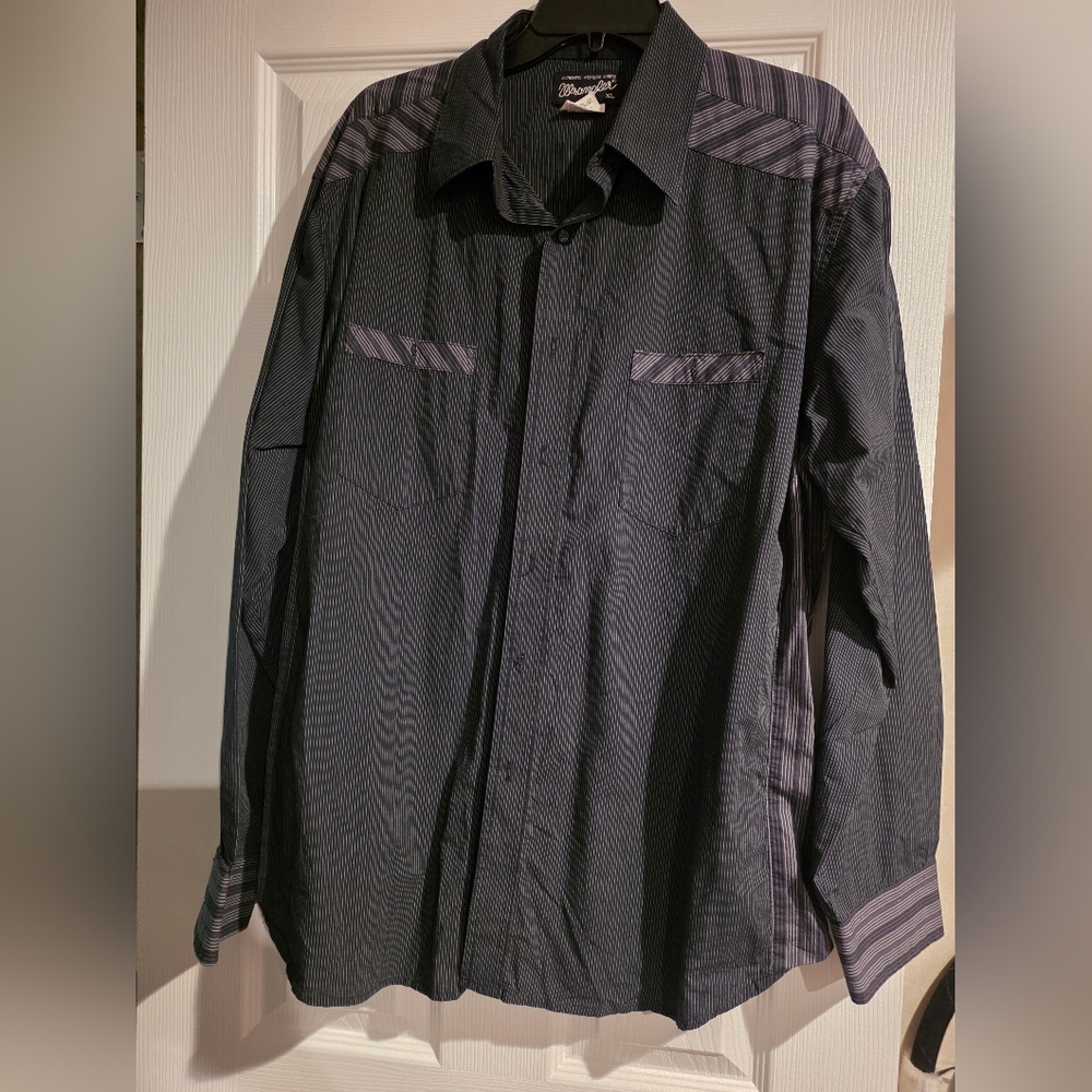 Lee Men's Dark Gray Dress Shirt